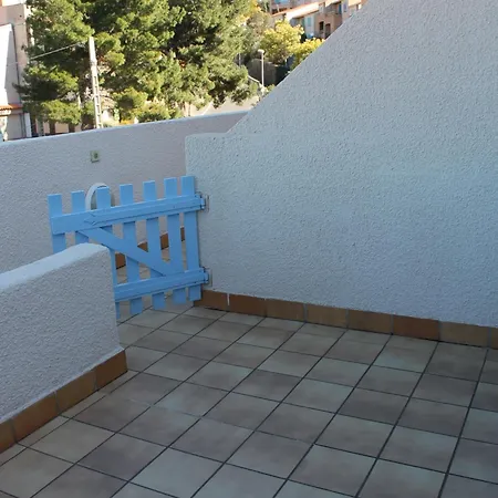 Studio Climatise Proche De La Mer Avec Parking Et Terrasse - - Fr-1-309-74 *