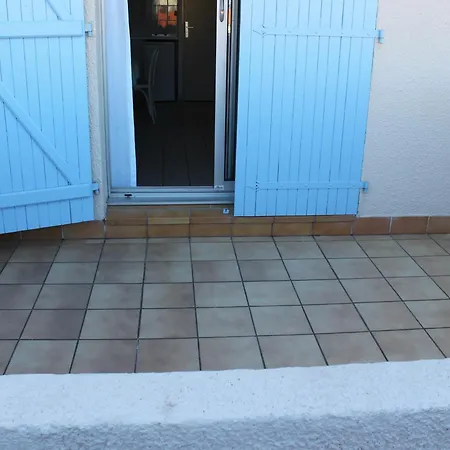 Studio Climatise Proche De La Mer Avec Parking Et Terrasse - - Fr-1-309-74 Apartment